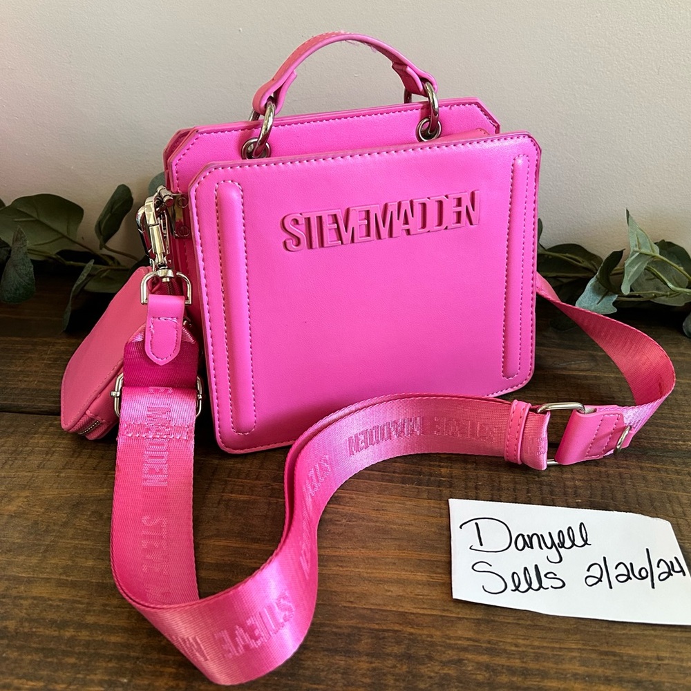 STEVE MADDEN BEVELYN LIMITED EDITION TIK TOC VIRAL PURSE